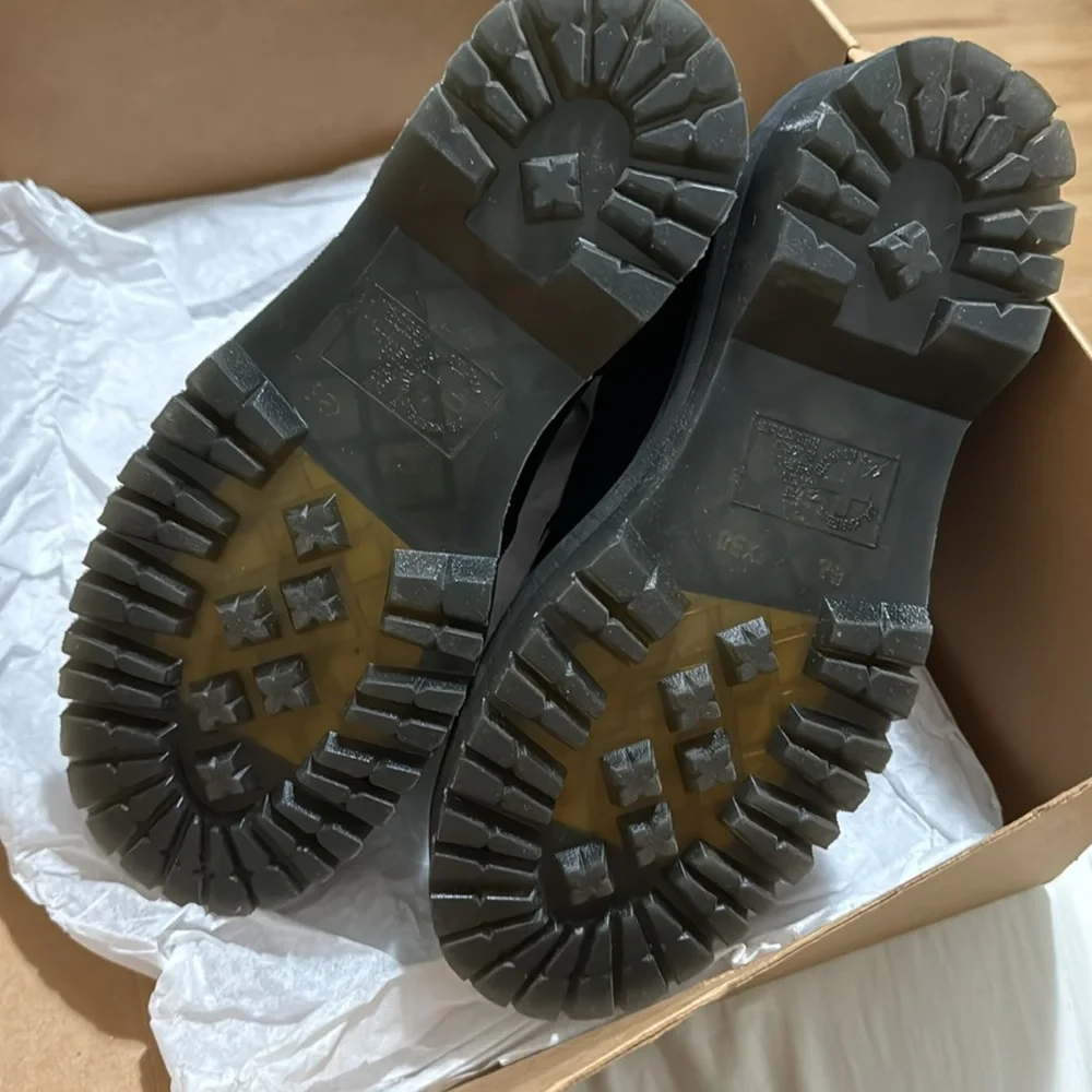 Dr Martens 2976 Quad Platform - Picture 4 of 5